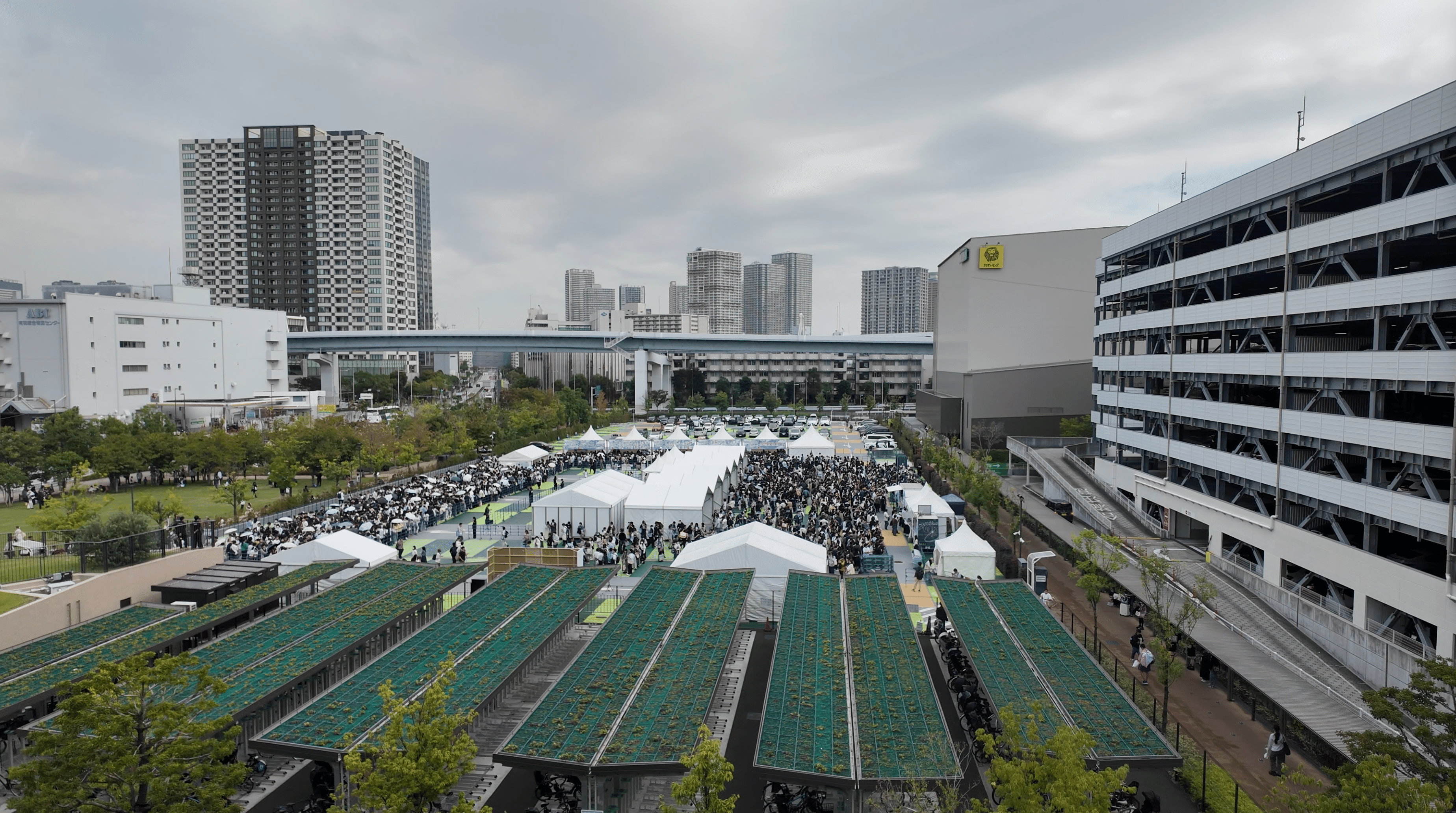 有明ガーデンから見たプロジェクトセカイ 5th Anniversary 感謝祭の物販・展示エリア