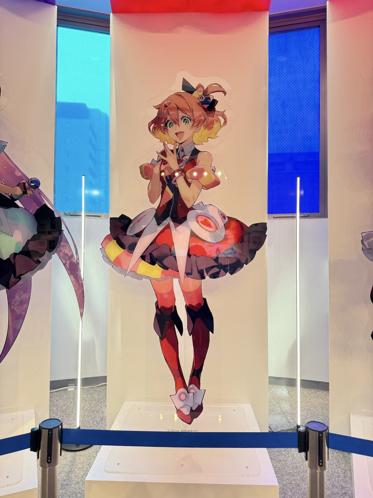 手塚治虫記念館に展示されたフレイア・ヴィオンの等身大アクリルスタンド